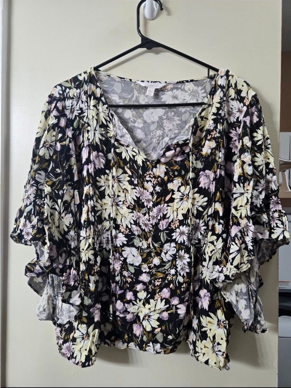 V-Neck Floral Ruffle Blouse in Black with Cream & Pale Pink